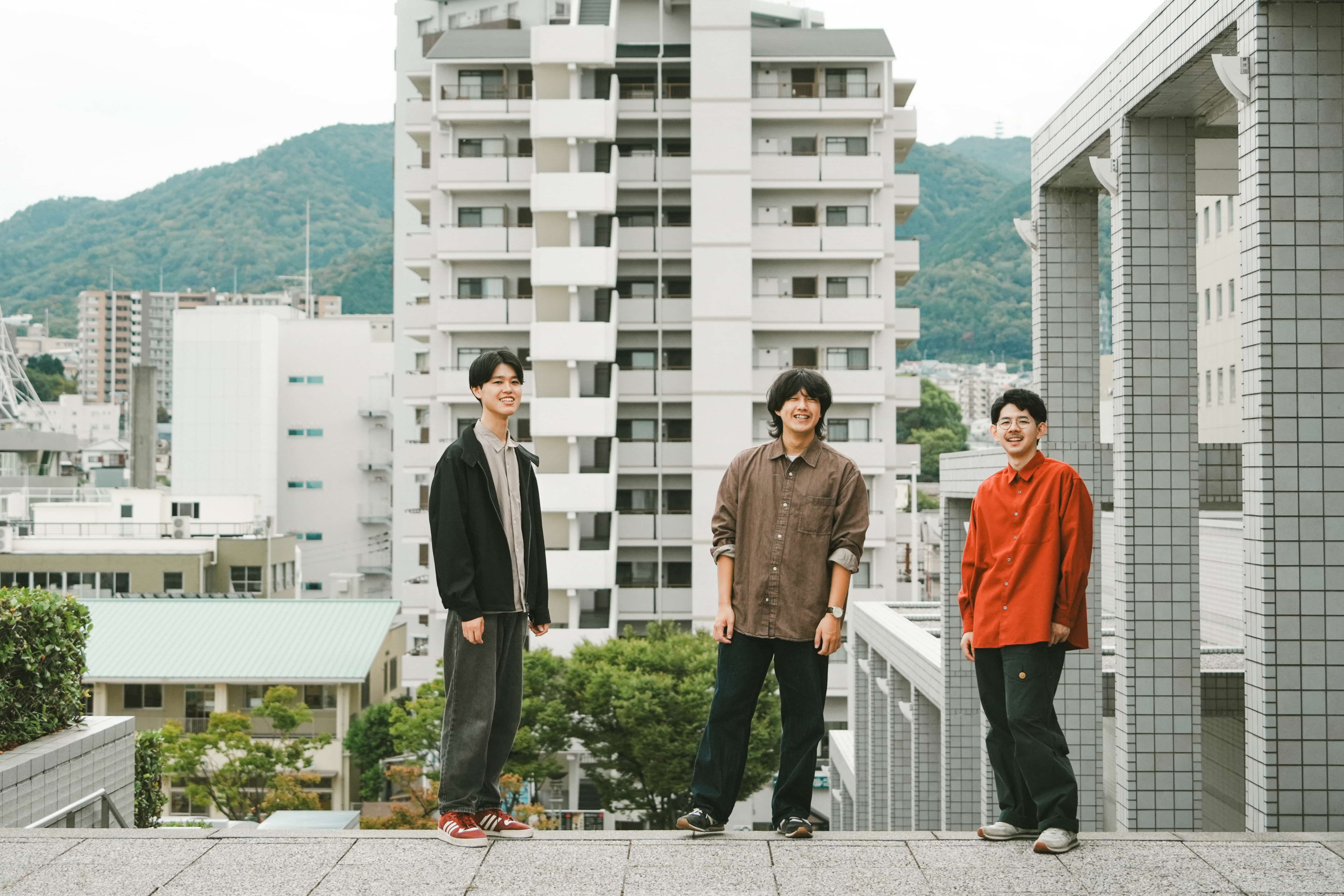 滋賀発の室内楽ポップトリオ・ゴリラ祭ーズ、3rdフルアルバム『The Drifter』12/3リリース！