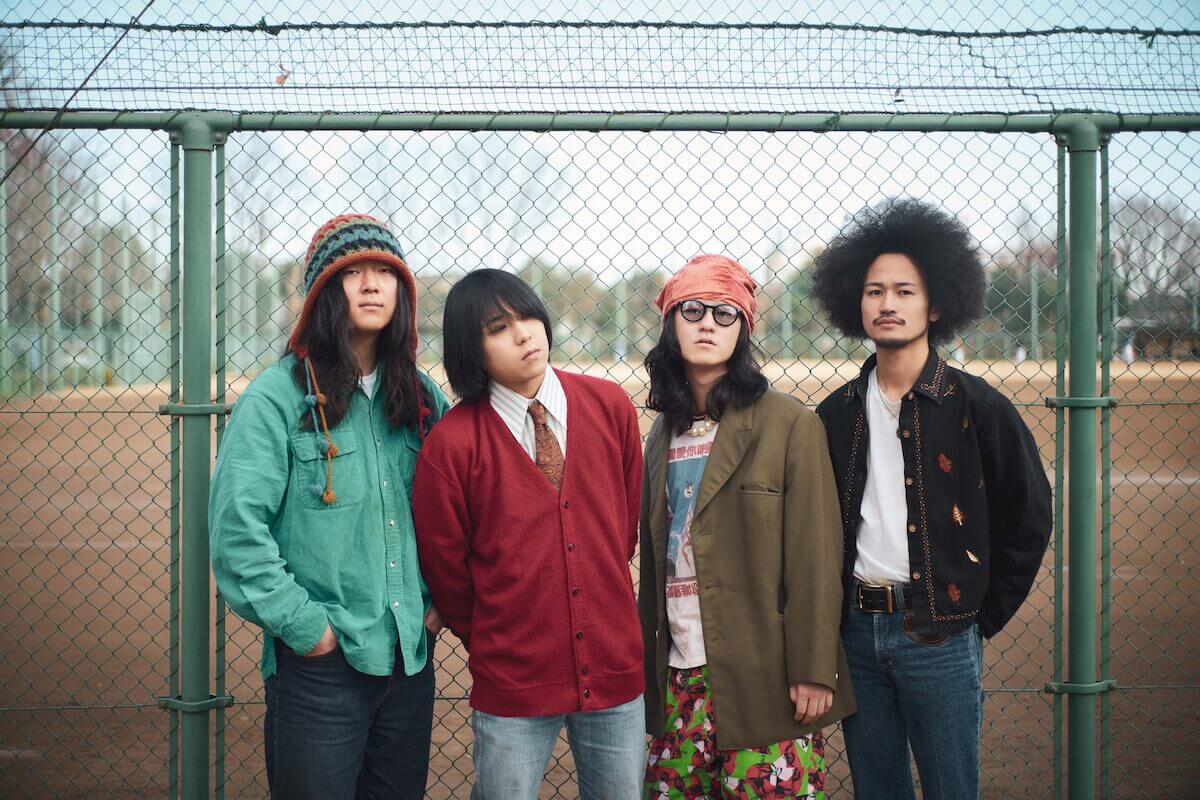 春爛漫の未来を予感させるみずみずしき萌芽<br>衝動と普遍性を湛えた1stミニアルバムDrop！<br>《憎たらしいくらいのこの日々に祝福を》